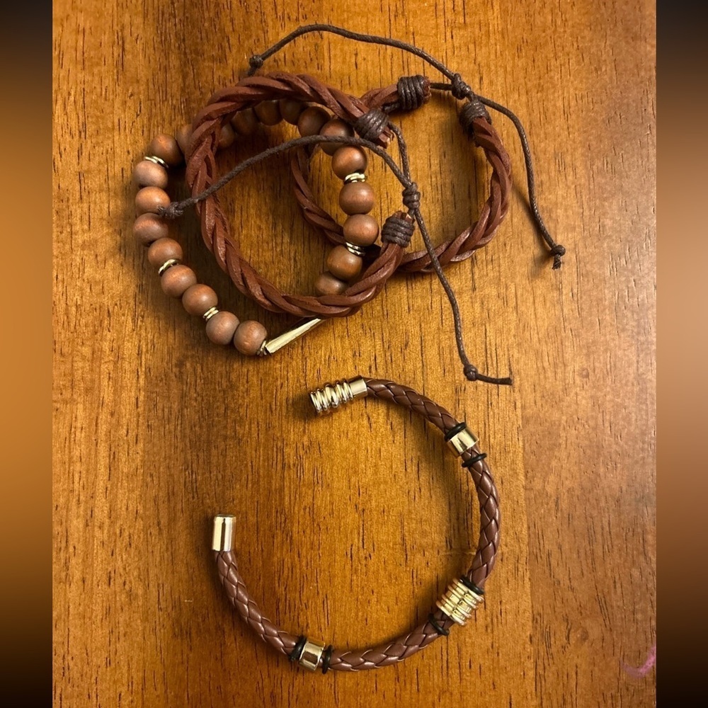 Bracelets - Picture 4 of 5